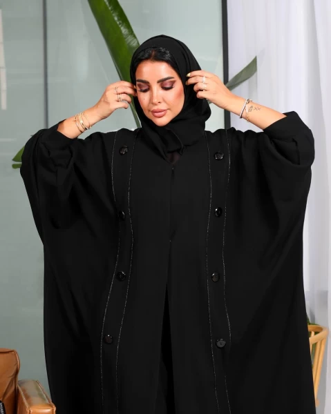 Crepe Abaya with Prim in Black IB214